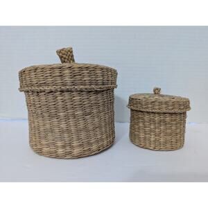 Vintage Set of 2 Woven Grass Nesting Baskets with Lids Boho Natural Fiber Decor